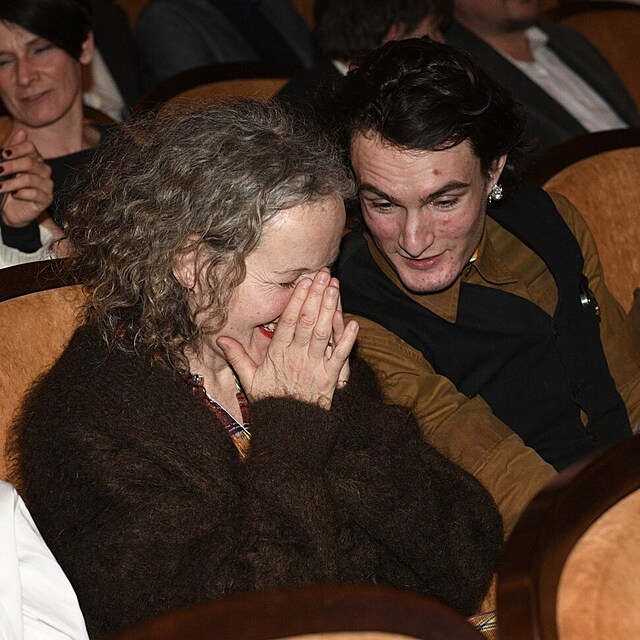 M�ma a syn v hledi�ti.