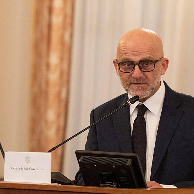 Hynek �erm�k p�ed poslanci