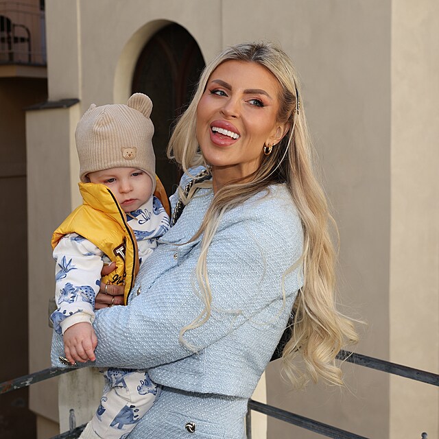 Lela V�mola po rozchodu s Karlosem poprv� mezi lidmi