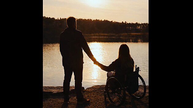 Mat�j si v pr�b�hu natá�ení Extrémních prom�n na�el lásku.