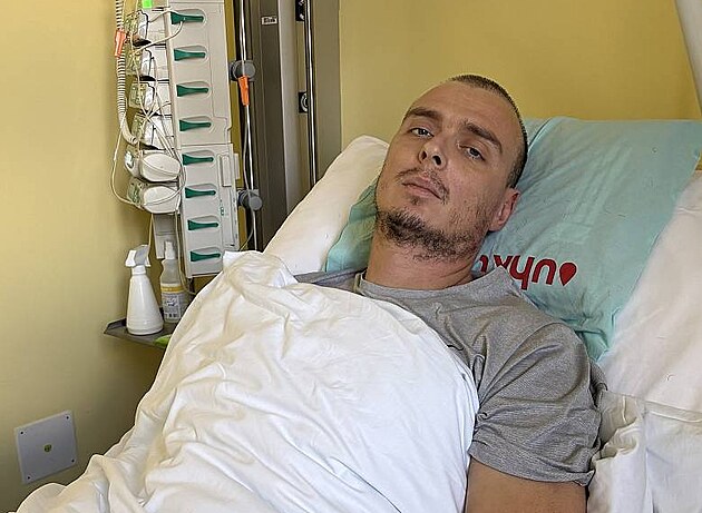 Hled� se d�rce kostn� d�en� pro Pavla Tes�rka z Loun!