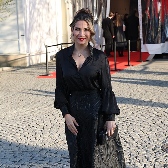 Eva Decastelo