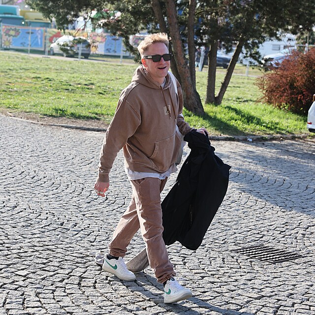 �sm�v, pohoda a ��dn� stres. Tom� Klus si p��chod na And�ly o�ividn� nijak zbyte�n� nekomplikoval.