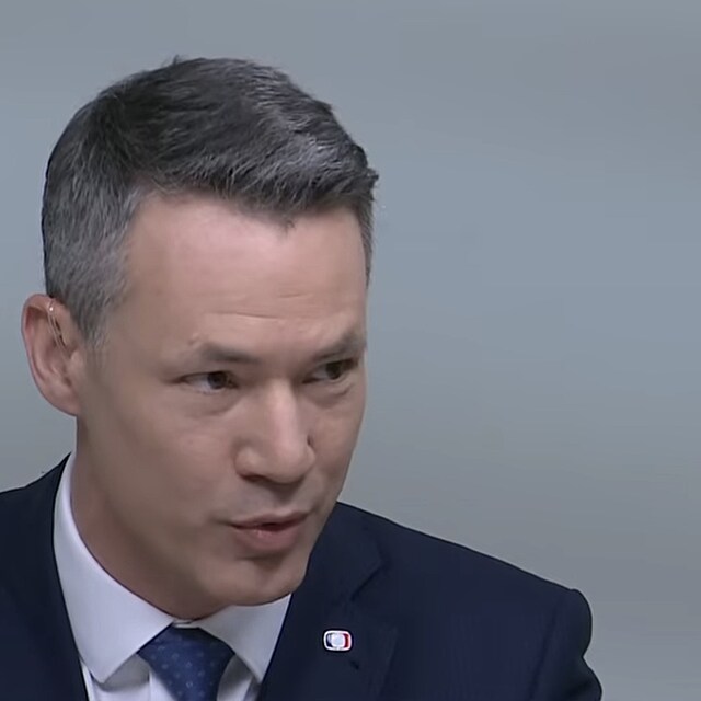 oder�tor tentokr�t �elil i p��m� v�tce, �e jeho ot�zky byly manipulativn�.