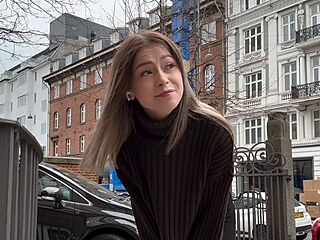 Xholakys vycestovala do D�nska