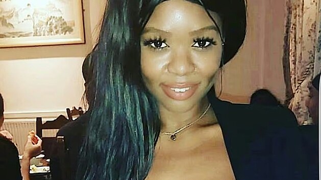 Diarra Akua Eunice Brown zem�ela po plastick�ch �prav�ch