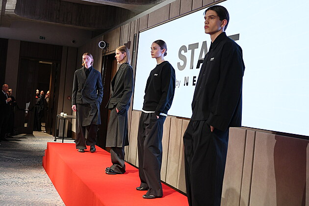 P�tice model� pro pracovn�ky a dobrovoln�ky ukazuje, �e KVIFF letos nechce...