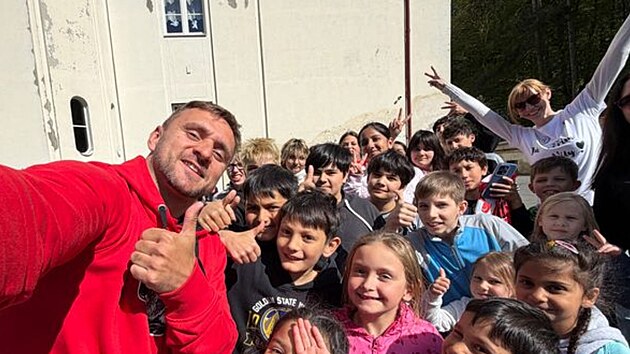 Tary nav�t�vil d�tsk� domov