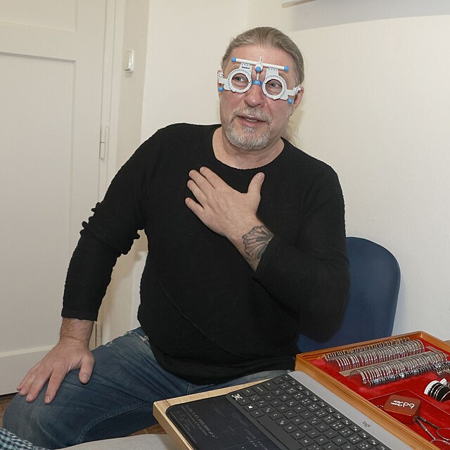 Petr Kol��, optika Kr�l, m��en� zraku, zkou�en� br�l�