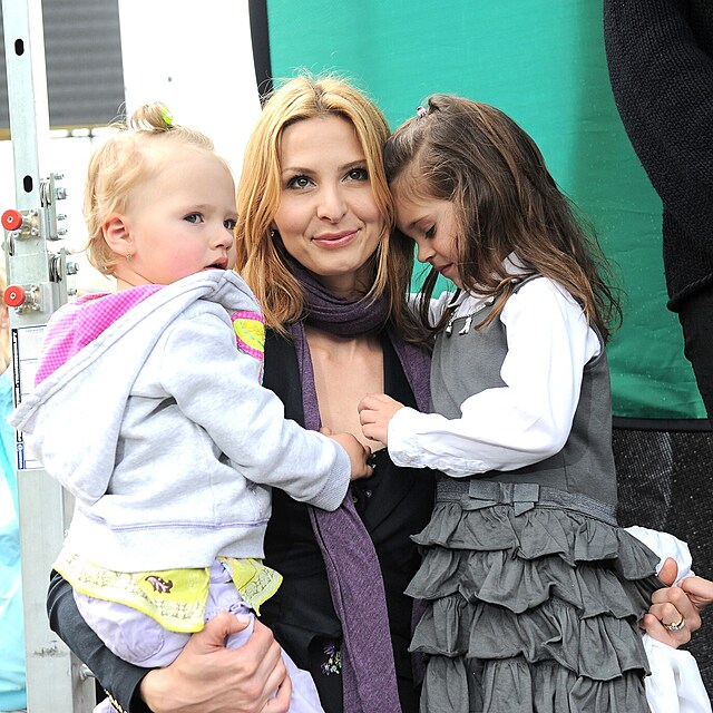 Ivana Gottov�, dcery Charlotte a Nelly, party v zoo 2010