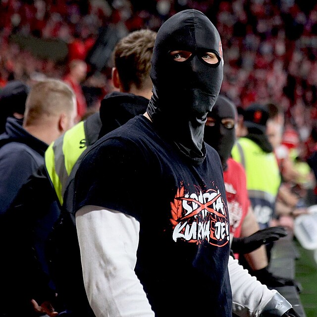 Derby Slavia - Sparta skon�ilo ostudou.