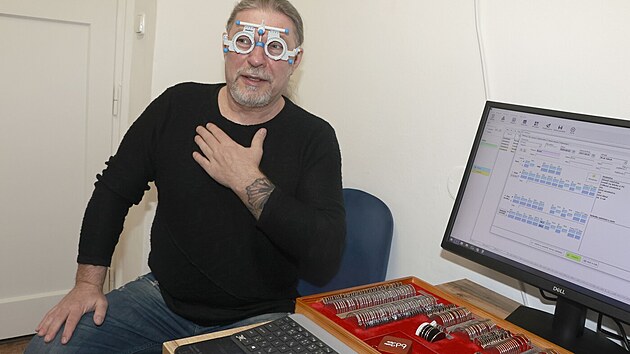 Petr Kolá�, optika Král, m��ení zraku, zkou�ení brýlí