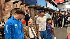 Milo� Zeman zavítal na boxerský turnaj.