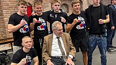Milo� Zeman zavítal na boxerský turnaj.