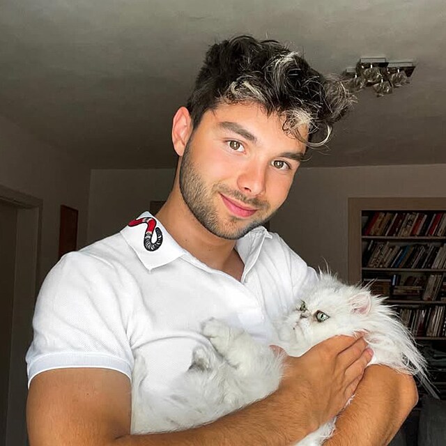 Adam Kajumi
