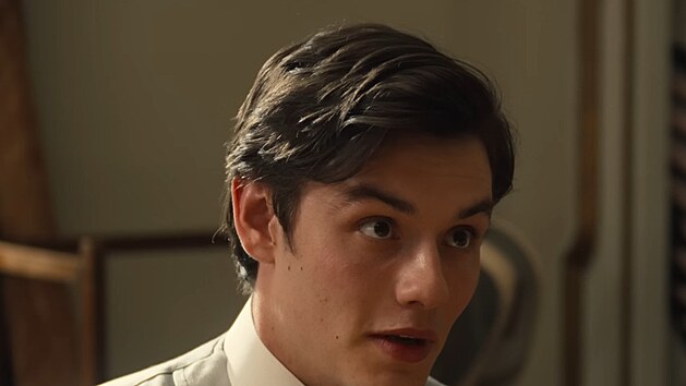 Netflix zve�ejnil trailer k filmu Enola Holmes 3