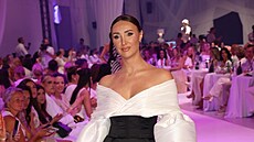 Ta�ána Makarenko na mole b�hem módní p�ehlídky návrhá�ského dua PONER v prvním...