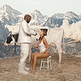 Bianca Censori v nov�m klipu Kanyeho Westa