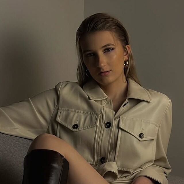 Krist�na Bezd�kov� by mohla pr�ci report�rky vym�nit i za modelku