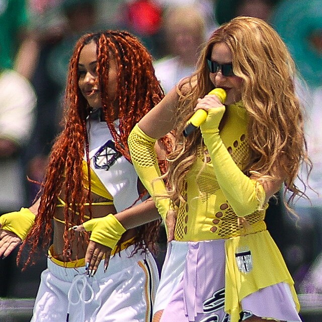 Shakira b�hem vystoupen� na zahajovac�m ceremoni�lu MS ve fotbale 2026