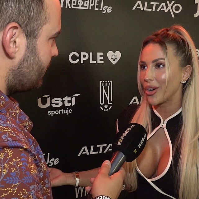 Sabina Jak�ov� s redaktorem Expresu