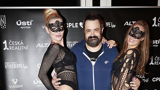 Pavel Novotný a sexy tane�nice Viagem párty