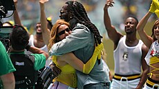 Shakira v objetí se zp�vákem Burna Boyem