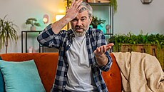 Mu�i nenávidí �eny, psychologie, mu� se dr�í za �elo