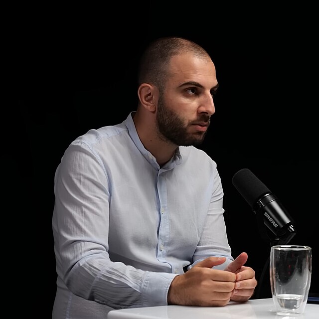 Mike Oganesjan v rozhovoru