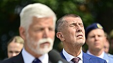 Andrej Babi� za Petrem Pavlem p�i ceremoniálu na Vítkov�
