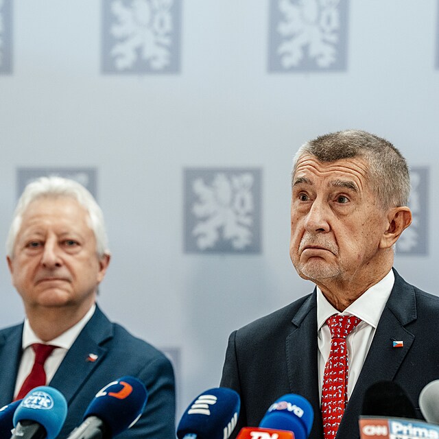 Babi� m��� do Ankary s Monikou a ostr�m vzkazem pro spojence. Macinka poslal Pavlovi jedovat� p��n�.