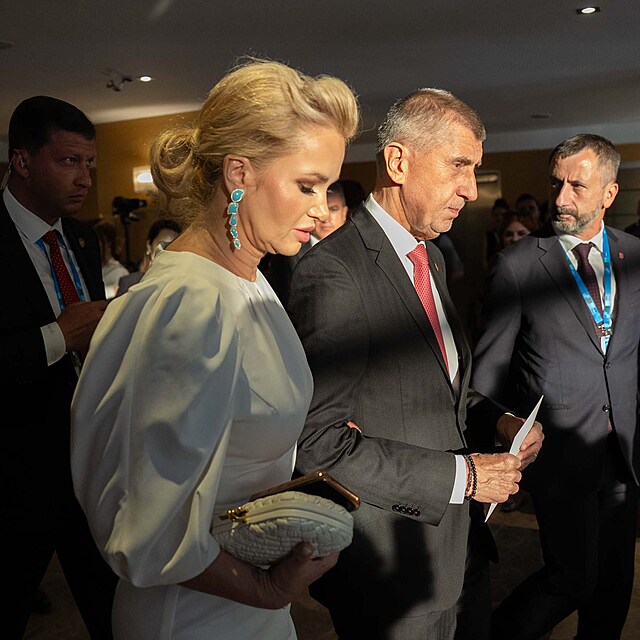 Andrej Babi� a jeho �ena Monika na summitu NATO v Anka�e
