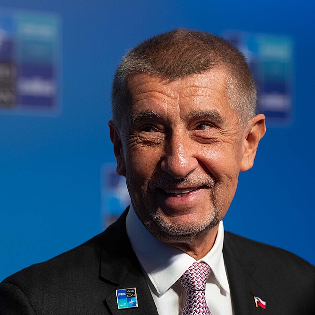 Andrej Babi� na summitu NATO v Anka�e
