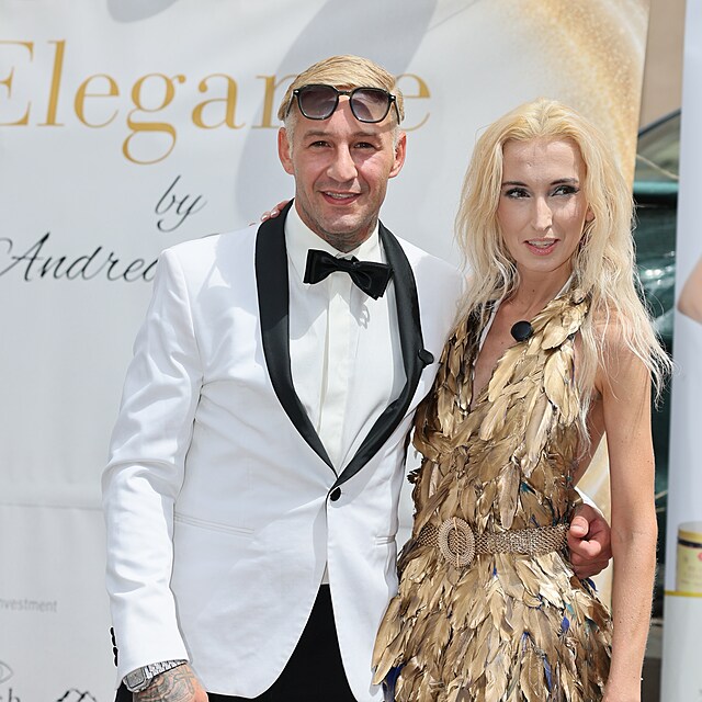 Samer Issa a Lucie Junkova na k�tu nov�ho parf�mu Andrei Vere�ov�,