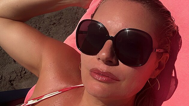 Lucie Borhyov�