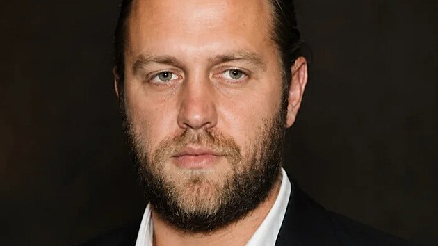 Carl Rinsch podvod Netflixu