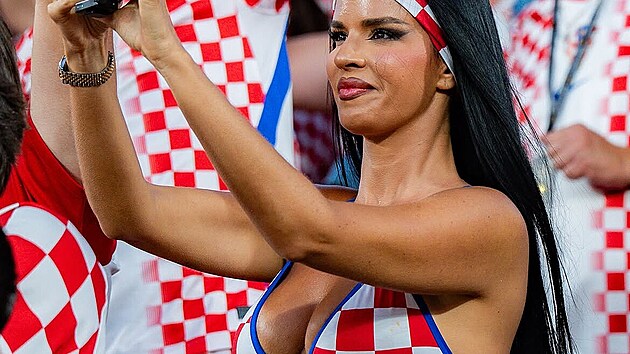 Ivana Kn�ll