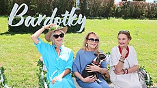 Bardotky Pavlína Po�ízková, Dagmar Havlová a Eva Holubová