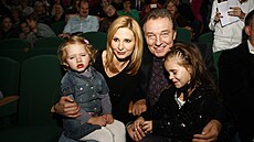 Karel Gott, Ivana Gottová, dcery Charlotte a Nelly