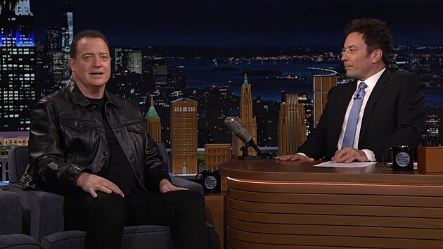 Brendan Fraser na n�v�t�v� u Jimmyho Fallona, kde potvrdil pokra�ov�n� filmov�...