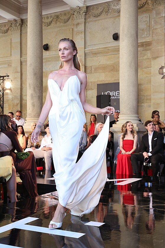 KVIFF 2026, exkluzivn� m�dn� p�ehl�dka, kterou L�Or�al Paris po��d� ve...