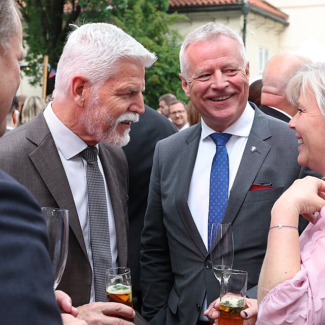 Petr Kol��