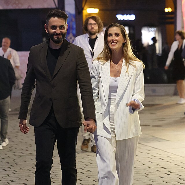 Jana Bern�kov� s partnerem na Innogy party b�hem 60. ro�n�ku Mezin�rodn�ho filmov�ho festivalu Karlovy Vary.