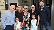 Petr Náro�ný s rodinou