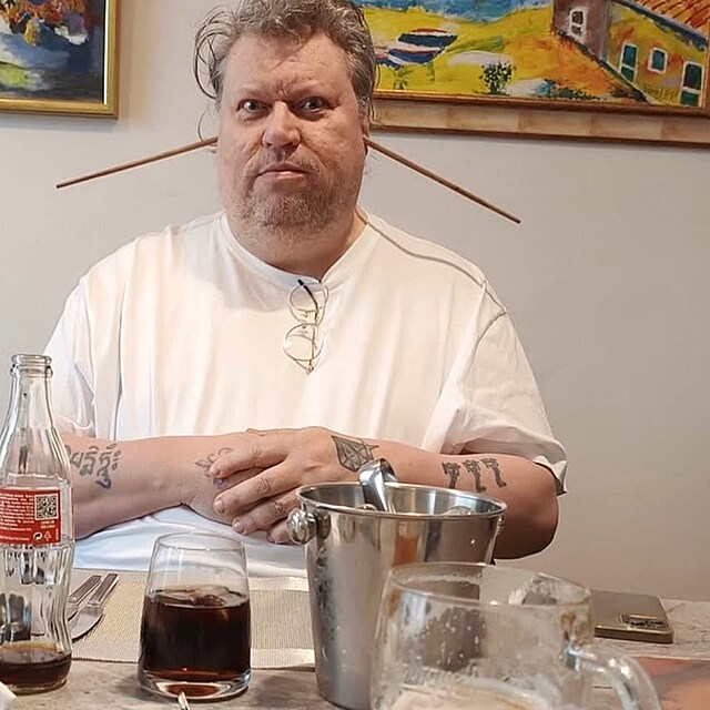 Dominika Gottov�, man�el Timo Tolkki, pivo, cola