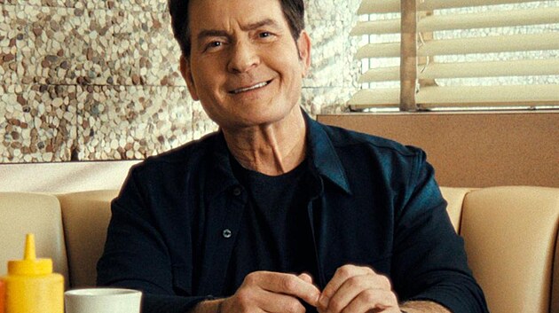 Charlie Sheen nepos�l� sv� dosp�l� dce�i ani dolar
