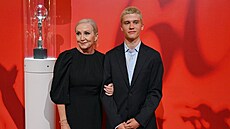 Bára Basiková, syn Theodor, MFF Karlovy Vary 2026