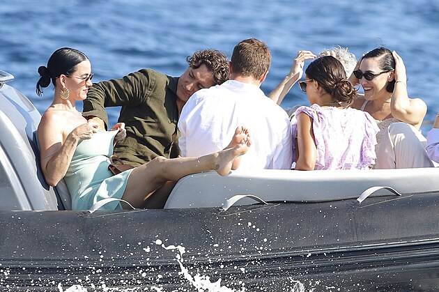 Katy Perry si užívá pohodovou letní dovolenou na jihu Francie.