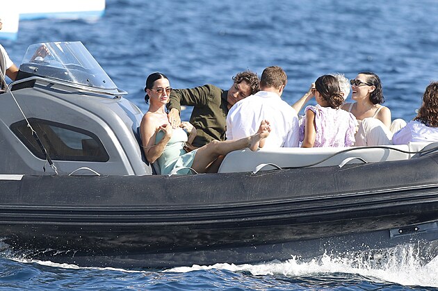 Katy Perry si užívá pohodovou letní dovolenou na jihu Francie.