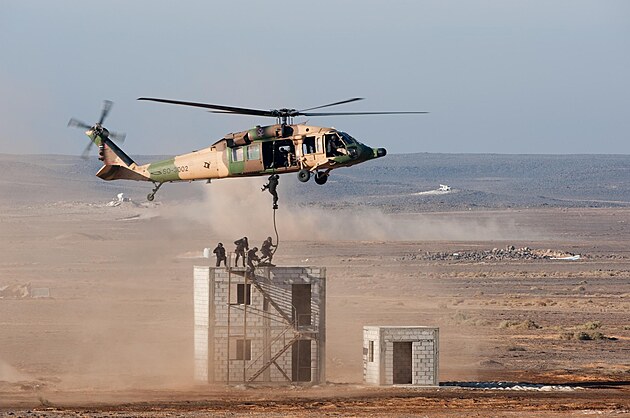 UH-60 Black Hawk